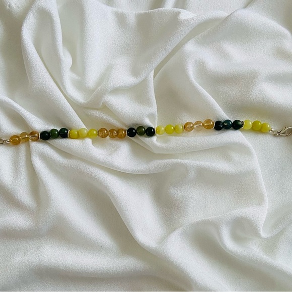 Handcrafted Healing/Comfort Bracelet for Prosperity - Picture 2 of 3